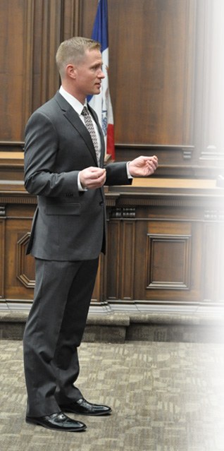Attorney Darin Luneckas in an Eastern Iowa courtroom